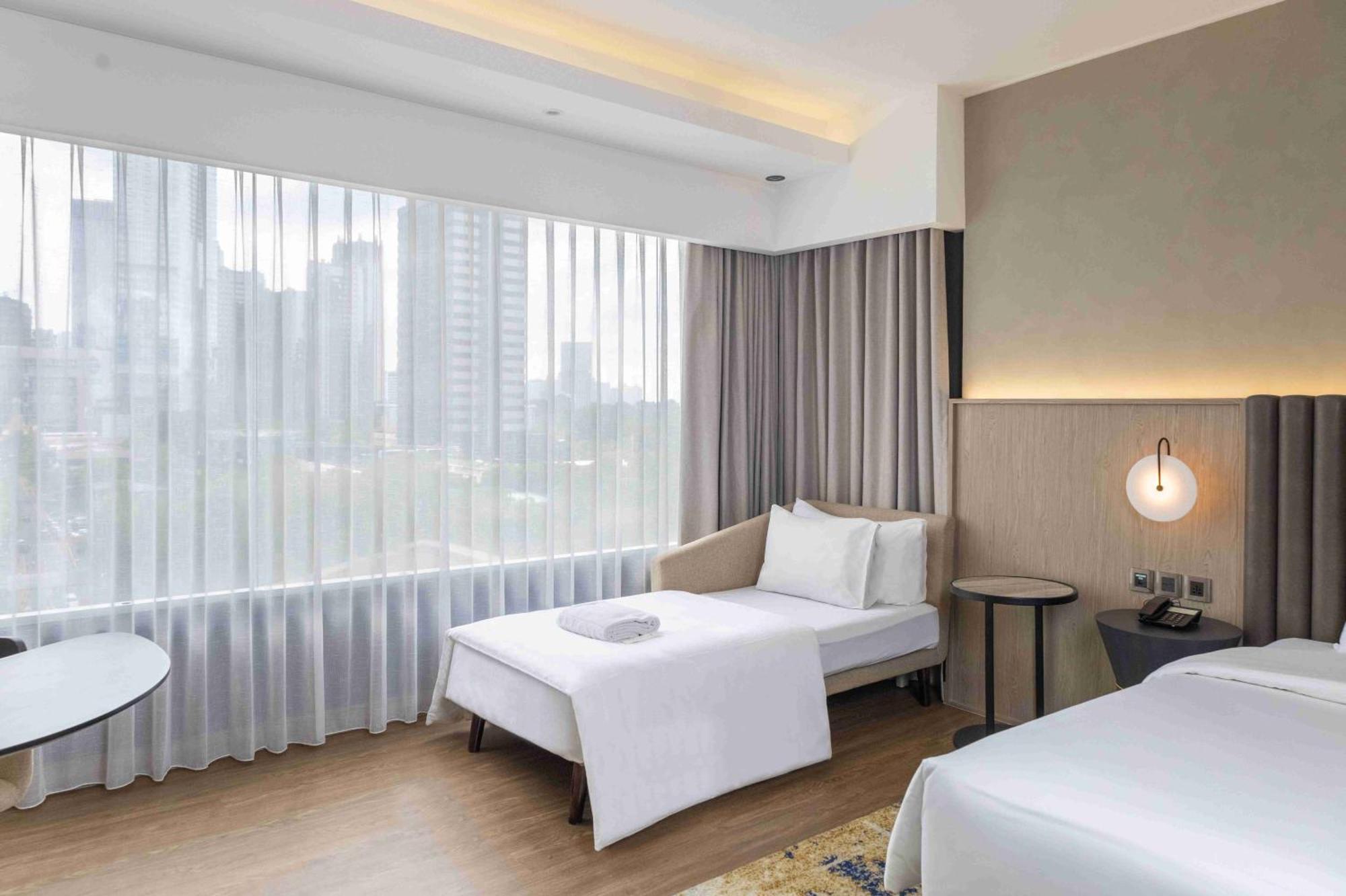 Mangkuluhur Artotel Suites Yakarta Exterior foto